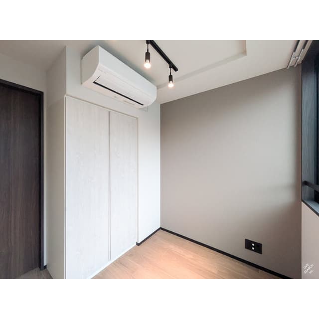 Room image 16