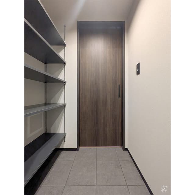 Room image 13