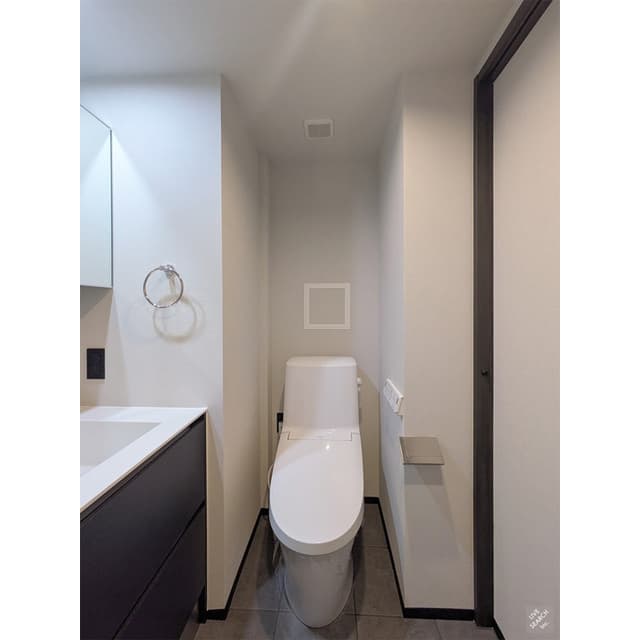 Room image 15