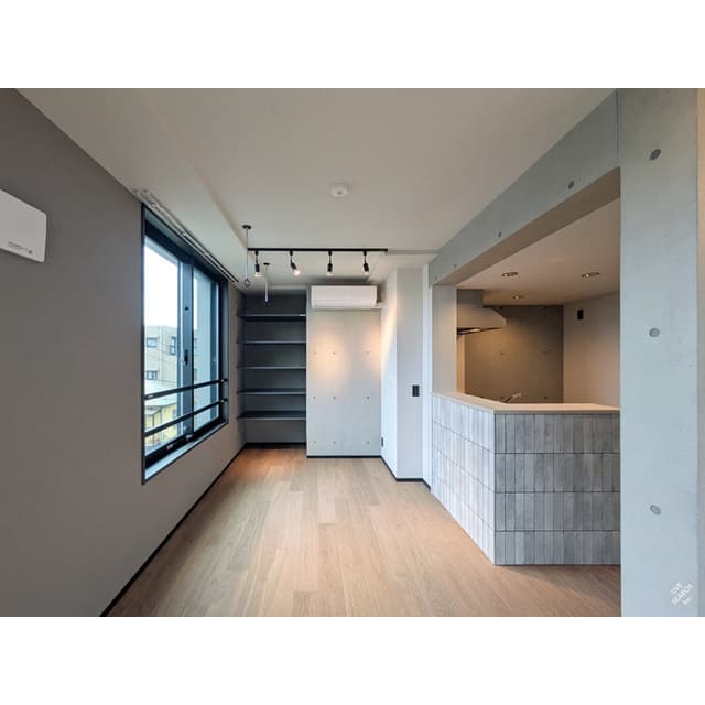 Room image 10