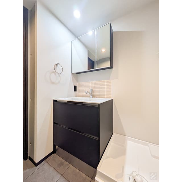 Room image 16