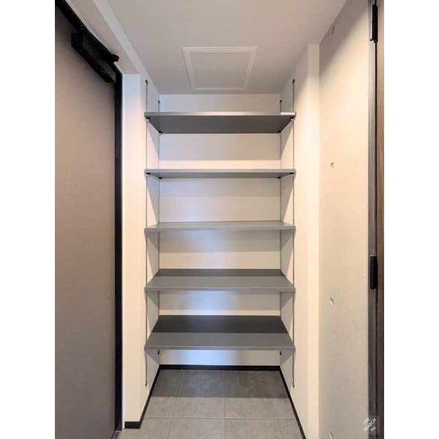 Room image 10