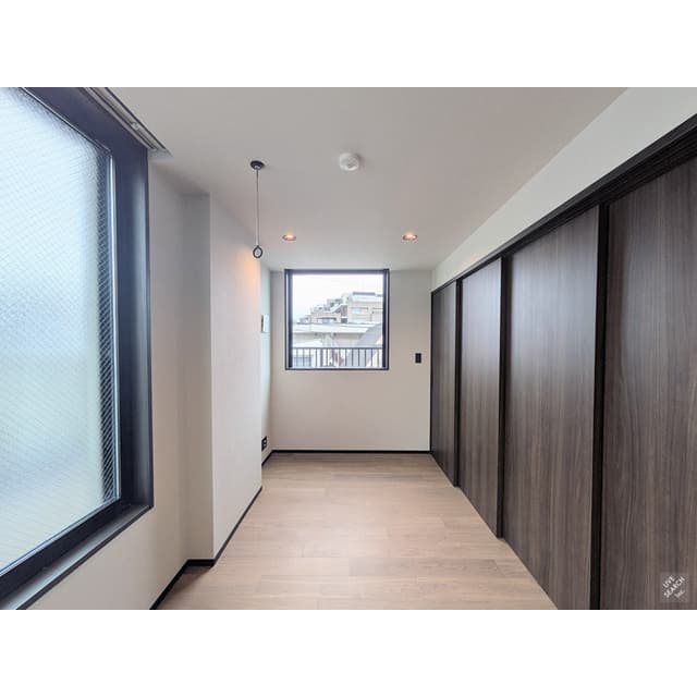Room image 14