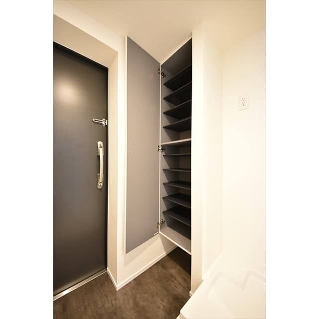 Room image 11