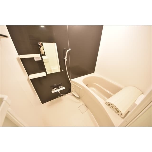 Room image 14