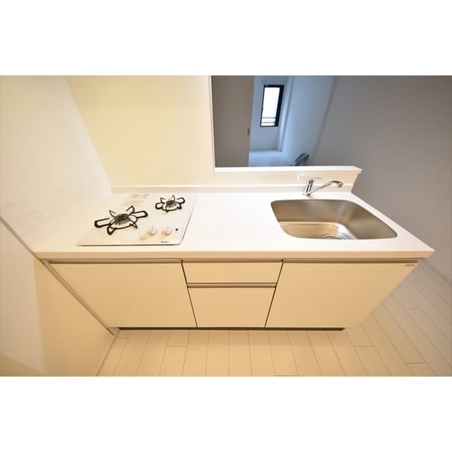 Room image 8