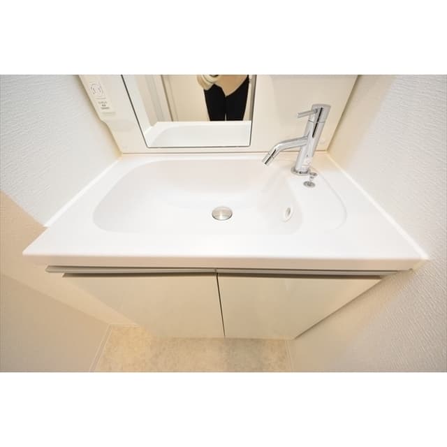 Room image 16