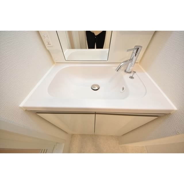 Room image 13