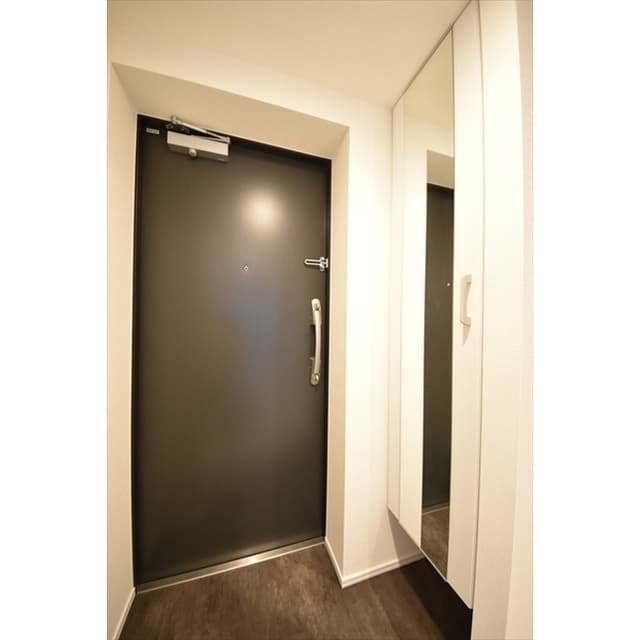 Room image 8