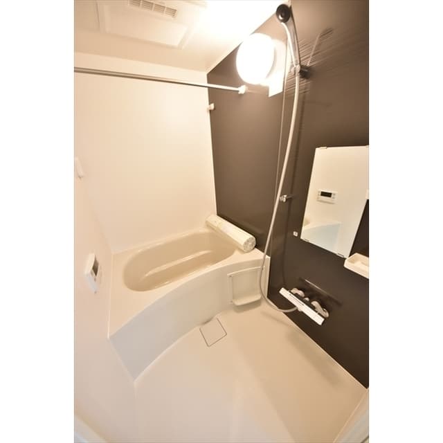 Room image 16
