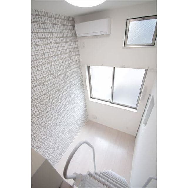 Room image 15