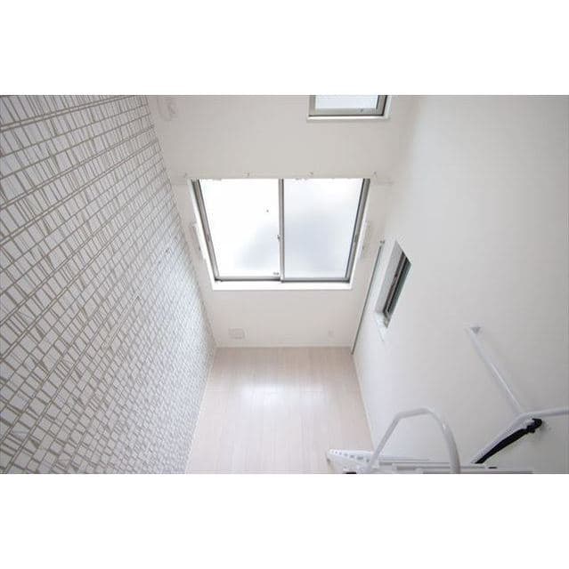 Room image 16