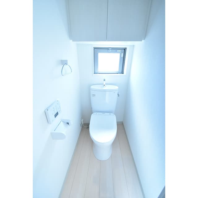 Room image 8