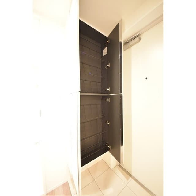 Room image 12