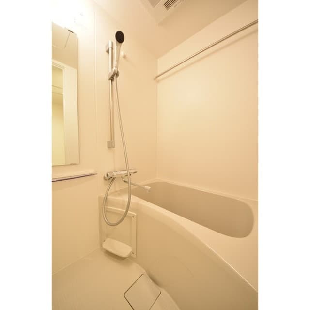 Room image 15
