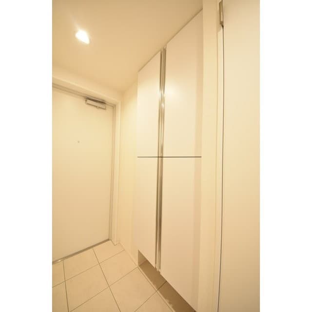 Room image 12