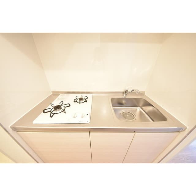 Room image 8
