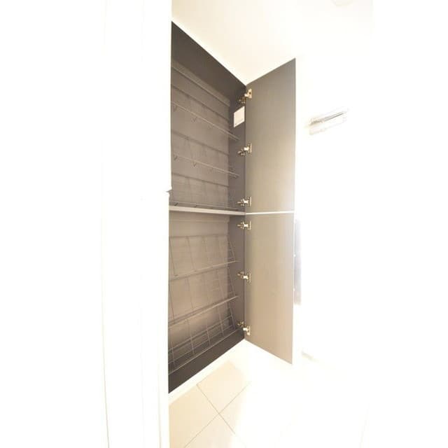 Room image 10