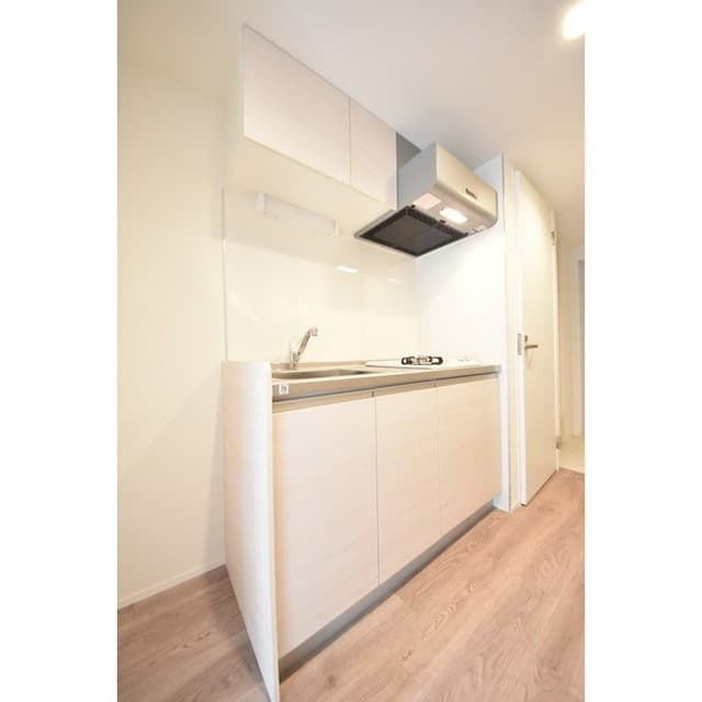 Room image 8