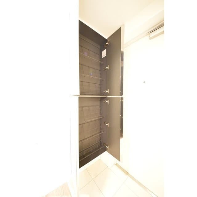 Room image 12
