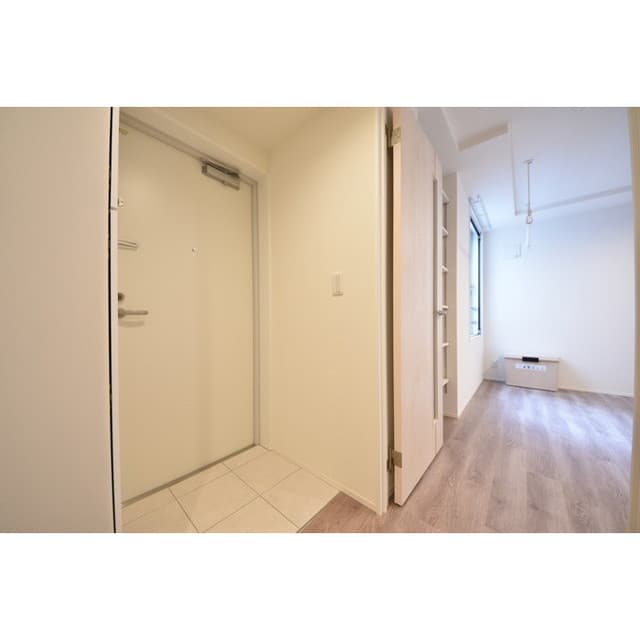 Room image 14