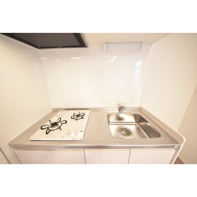 Room image 8