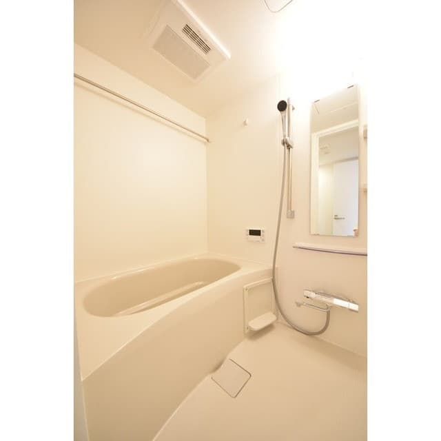 Room image 15