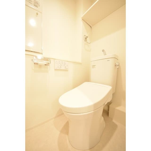 Room image 15