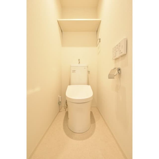 Room image 13