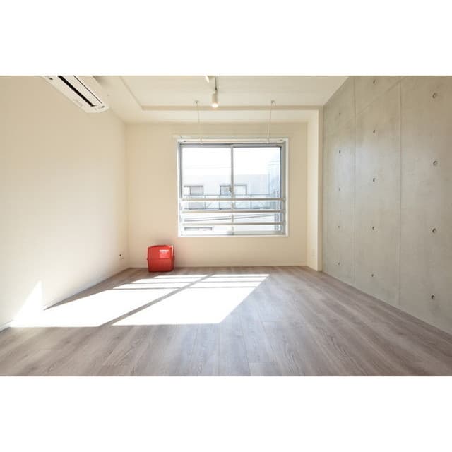Room image 15