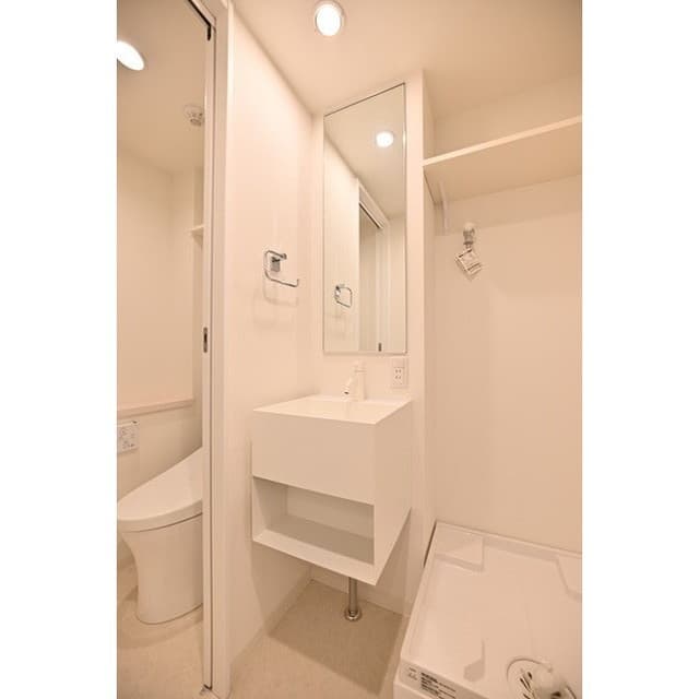 Room image 12