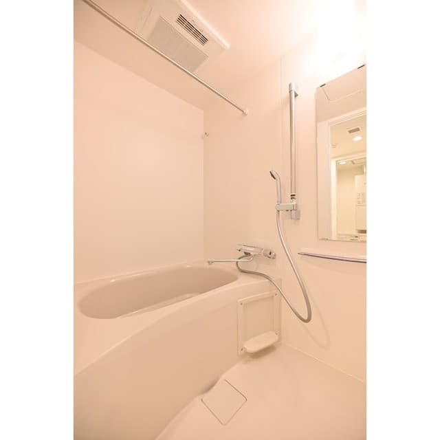 Room image 16