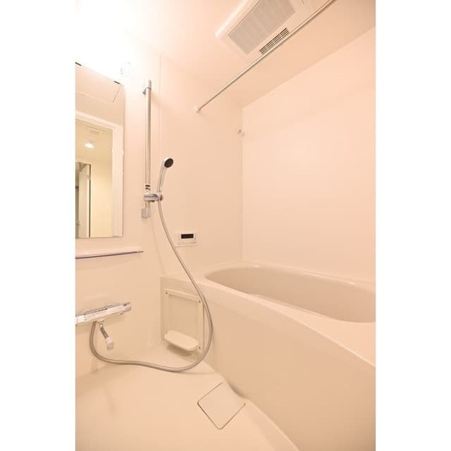 Room image 13