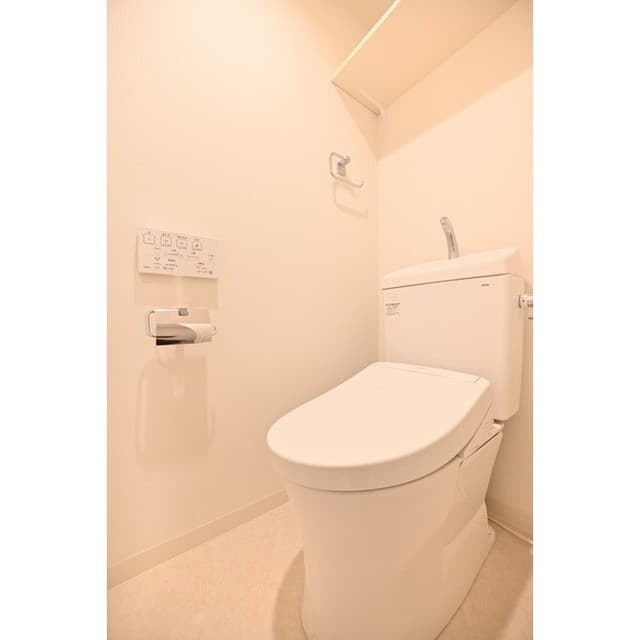 Room image 15