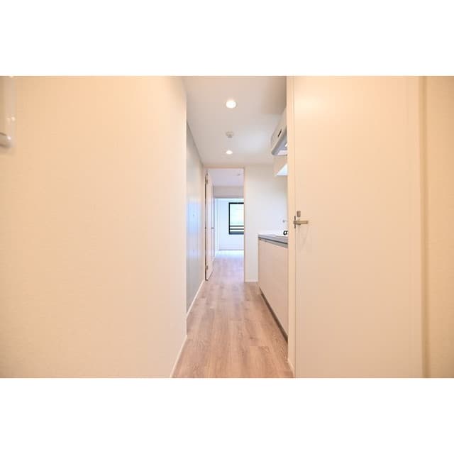 Room image 12