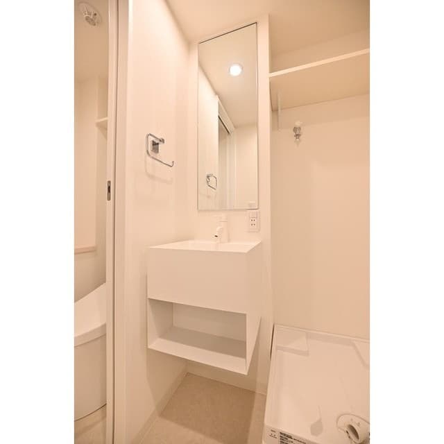 Room image 15