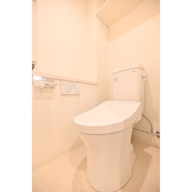 Room image 16