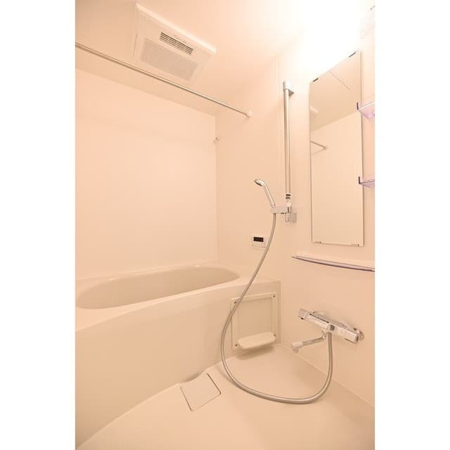 Room image 14