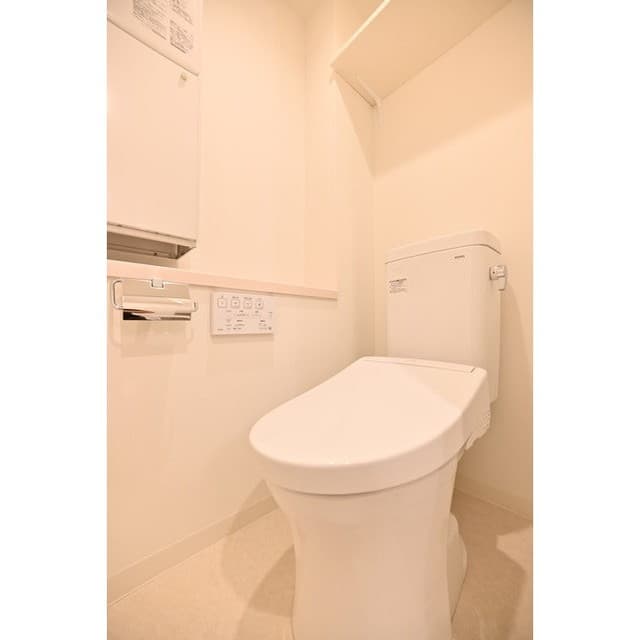 Room image 15