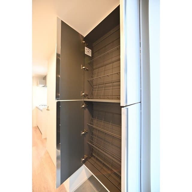 Room image 11