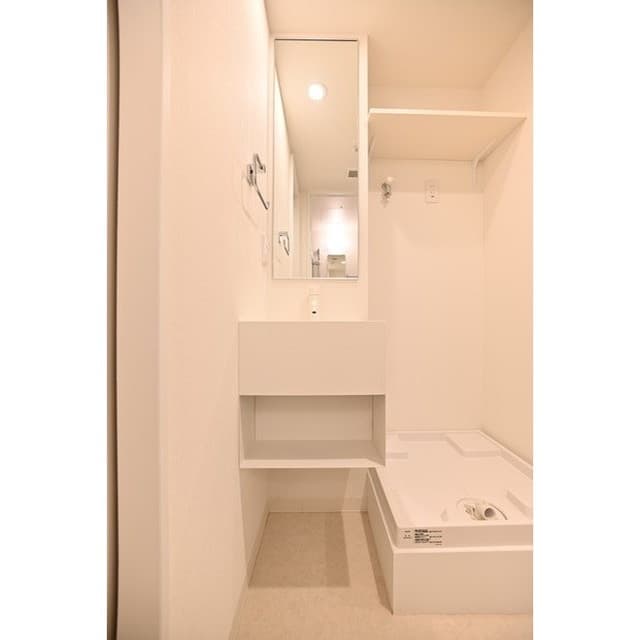 Room image 13