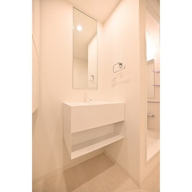Room image 11