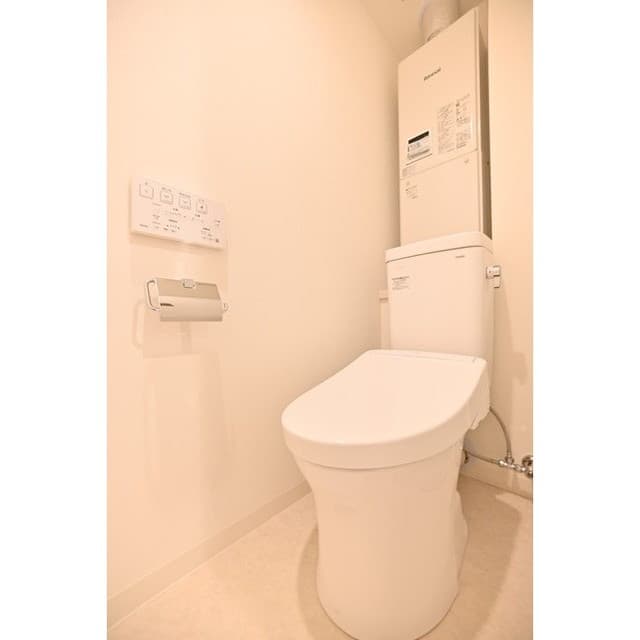 Room image 14