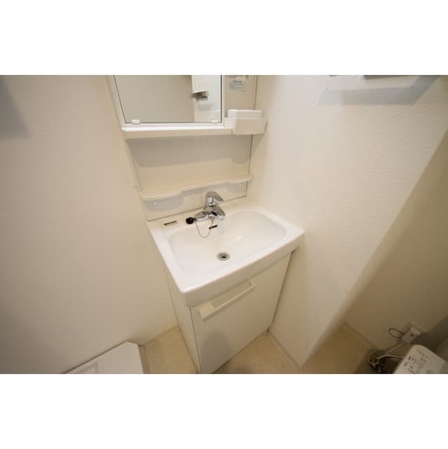 Room image 11
