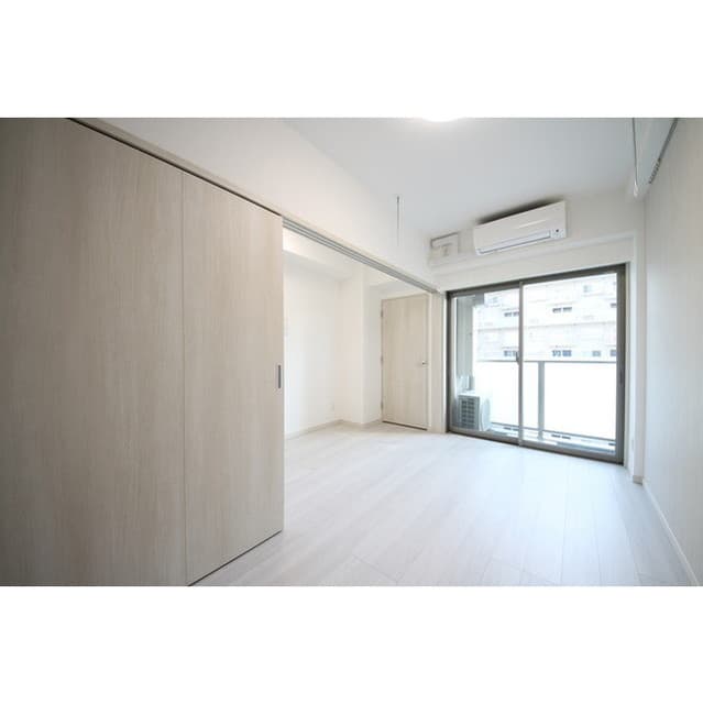 Room image 15