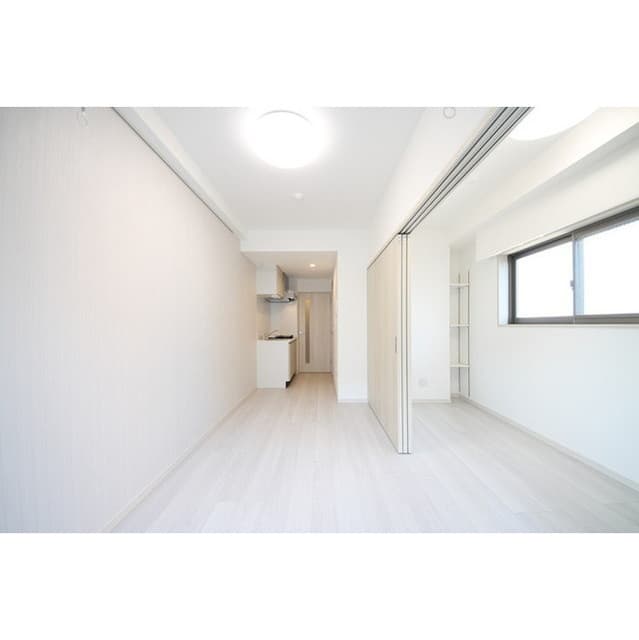 Room image 16