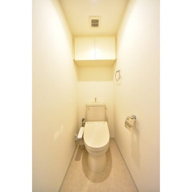 Room image 15