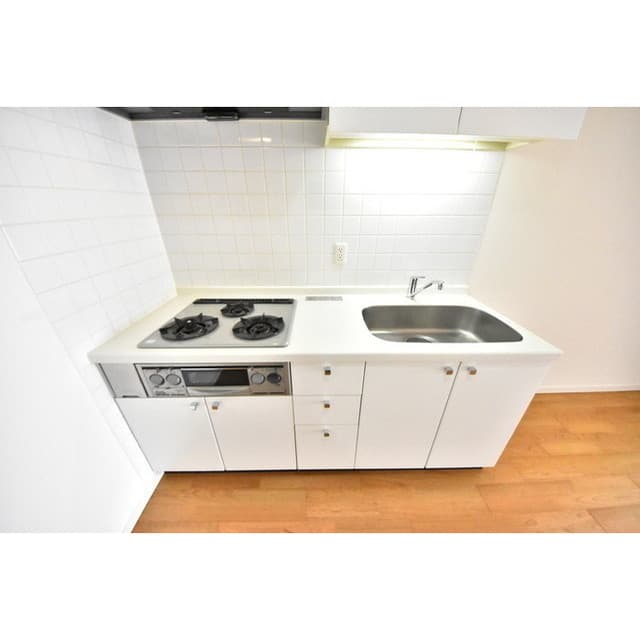 Room image 8