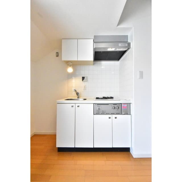 Room image 15
