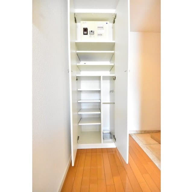 Room image 9